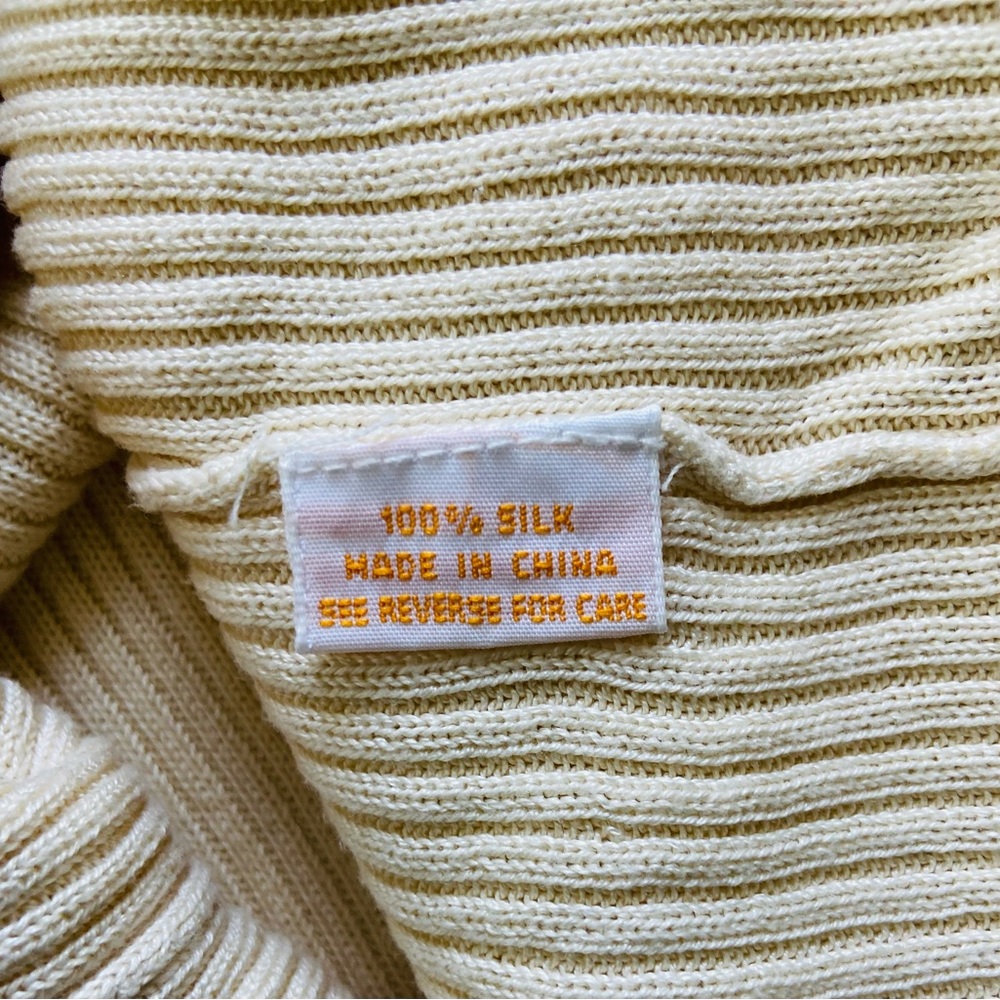 Brooks Brothers women’s cream 100% silk turtleneck SZ L - Picture 8 of 9